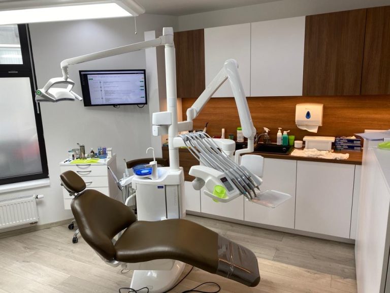 Zubní implantáty Praha