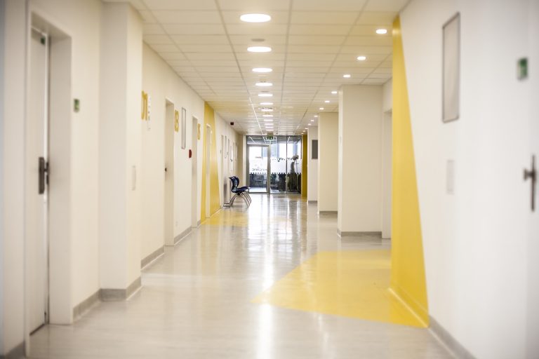 Zubní implantáty Praha