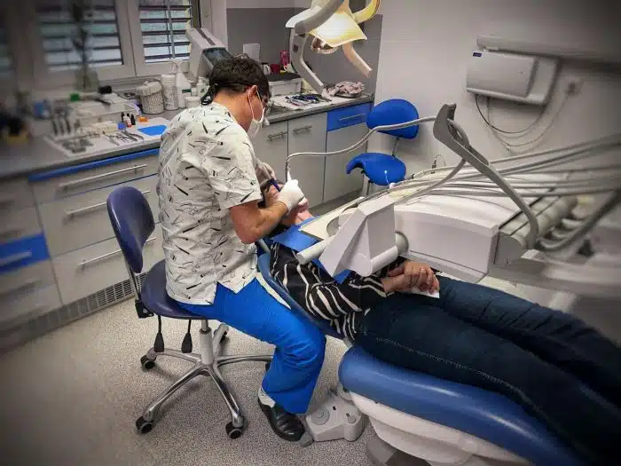 Zubni implantaty ceske budejovice zakrok